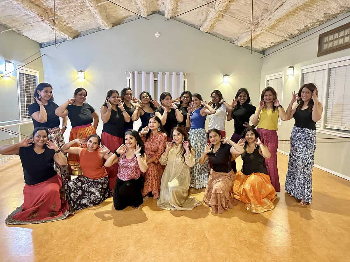 Bollywood dance class for adults in Redmond at BollyWorks.